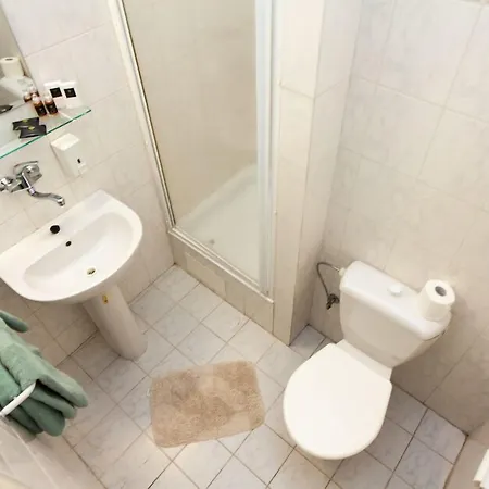 Hotel Avenida Park 3*