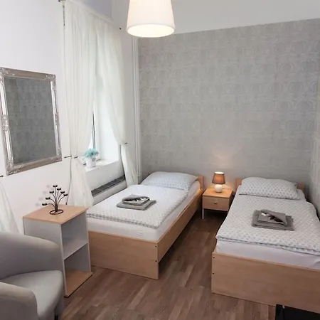 Hotel Avenida Park 3*