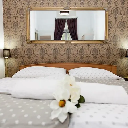 Hotel Avenida Park 3*